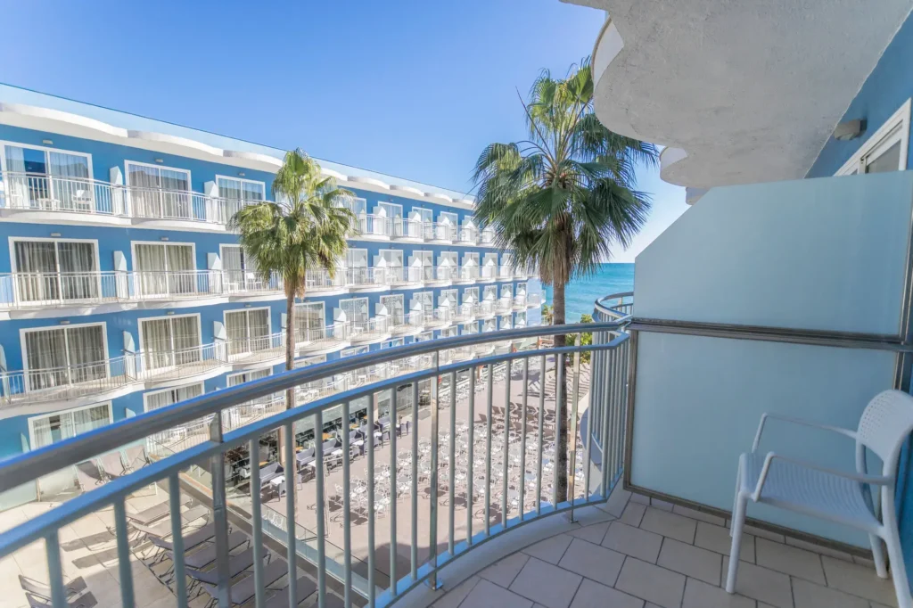 habitacio vista piscina