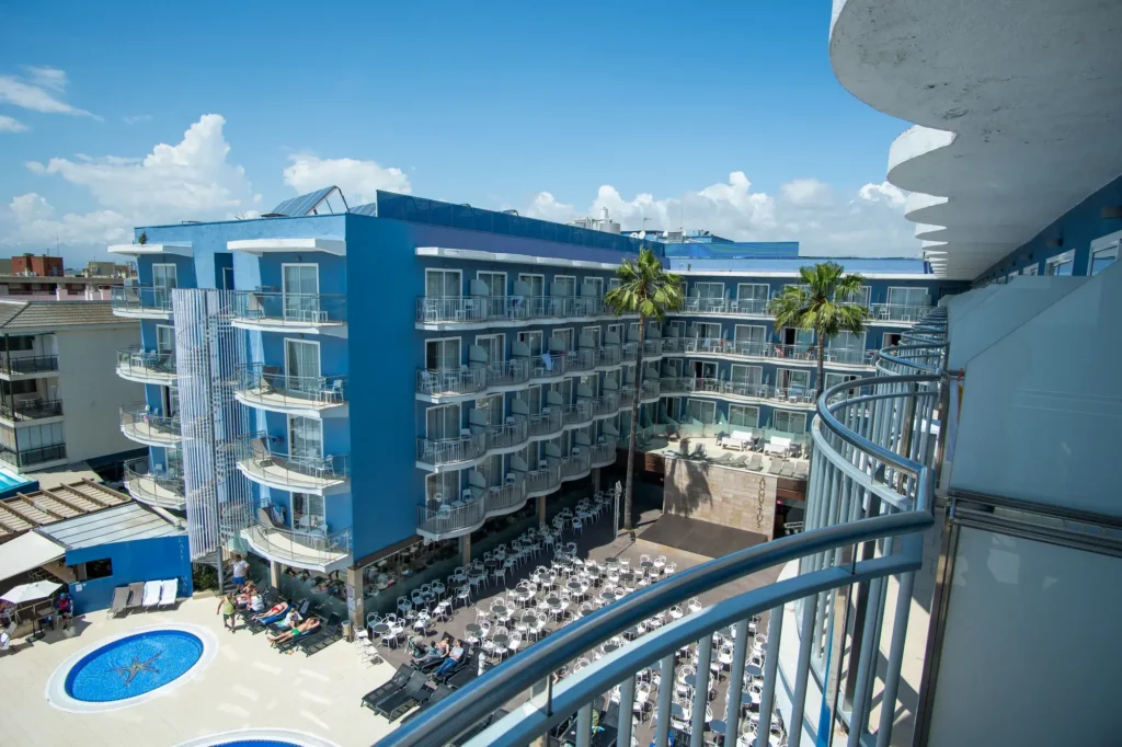 vista piscina augustus